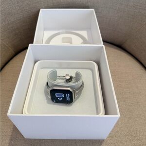 Apple Series 7 Smartwatch with case, watch and third-party band